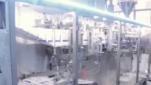 Envasadora horizontal de bolsas planas, llenado con 1 boquilla