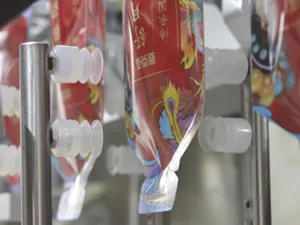 Sección de recogida y llenado de bolsas