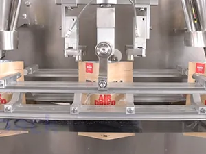 Envasadora de bolsas prefabricadas, llenado con 1 boquilla