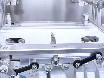 Envasadora de bolsas prefabricadas, llenado con 1 boquilla