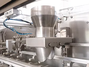 Envasadora de bolsas prefabricadas con alimentador automático de bolsas y llenado con 1 boquilla