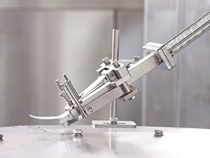 Máquina de llenado y taponado de bolsas con boquilla (con spout)